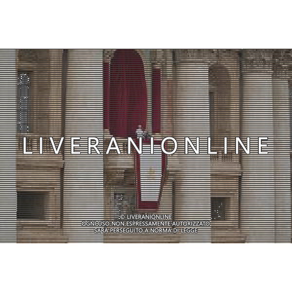 Città del Vaticano - 11 Maggio 2025 Papa Leone XIV appare al balcone centrale della Basilica di San Pietro per la sua prima benedizione domenicale dopo la sua elezione, in Piazza San Pietro in Vaticano Nella Foto: Papa Leone XIV  Andrea Bracaglia - AGENZIA ALDO LIVERANI SAS