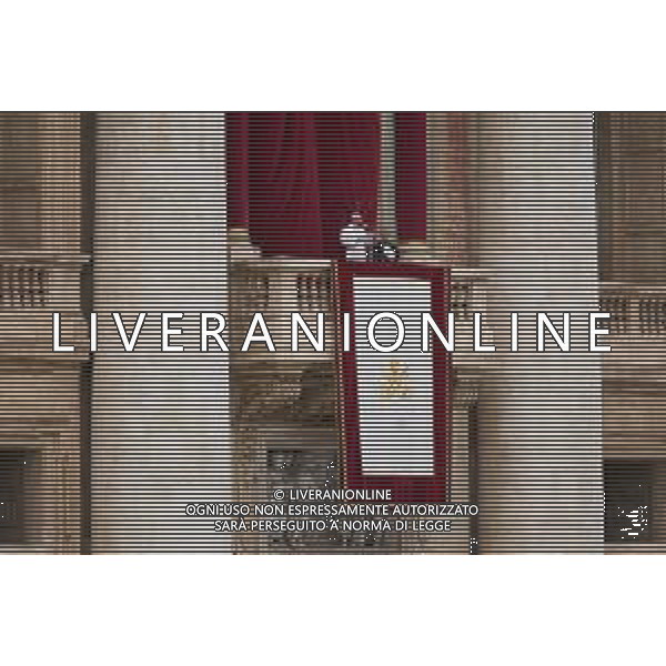 Città del Vaticano - 11 Maggio 2025 Papa Leone XIV appare al balcone centrale della Basilica di San Pietro per la sua prima benedizione domenicale dopo la sua elezione, in Piazza San Pietro in Vaticano Nella Foto: Papa Leone XIV  Andrea Bracaglia - AGENZIA ALDO LIVERANI SAS