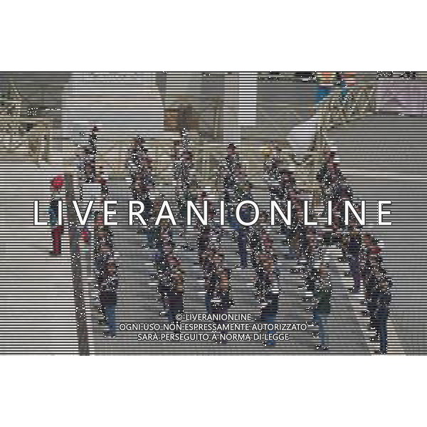 Città del Vaticano - 11 Maggio 2025 Papa Leone XIV appare al balcone centrale della Basilica di San Pietro per la sua prima benedizione domenicale dopo la sua elezione, in Piazza San Pietro in Vaticano Nella Foto: Papa Leone XIV  Andrea Bracaglia - AGENZIA ALDO LIVERANI SAS