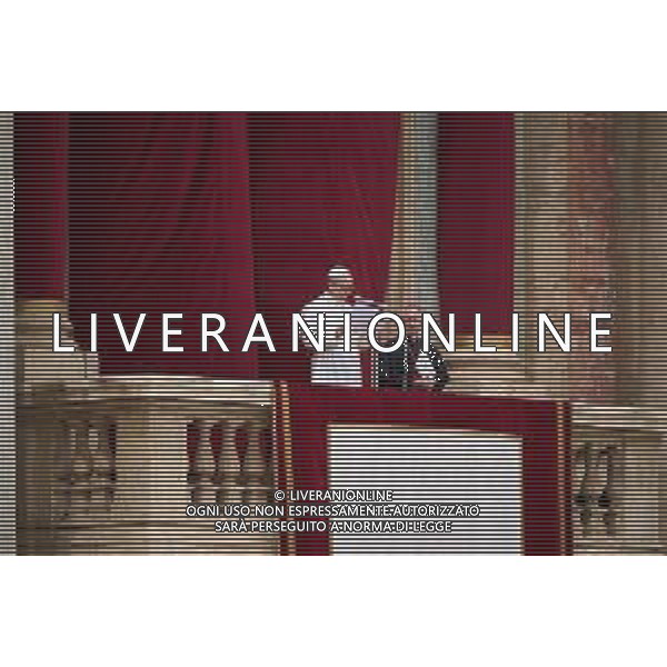 Città del Vaticano - 11 Maggio 2025 Papa Leone XIV appare al balcone centrale della Basilica di San Pietro per la sua prima benedizione domenicale dopo la sua elezione, in Piazza San Pietro in Vaticano Nella Foto: Papa Leone XIV  Andrea Bracaglia - AGENZIA ALDO LIVERANI SAS