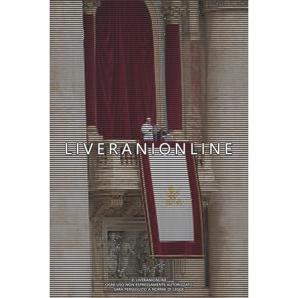 Città del Vaticano - 11 Maggio 2025 Papa Leone XIV appare al balcone centrale della Basilica di San Pietro per la sua prima benedizione domenicale dopo la sua elezione, in Piazza San Pietro in Vaticano Nella Foto: Papa Leone XIV  Andrea Bracaglia - AGENZIA ALDO LIVERANI SAS