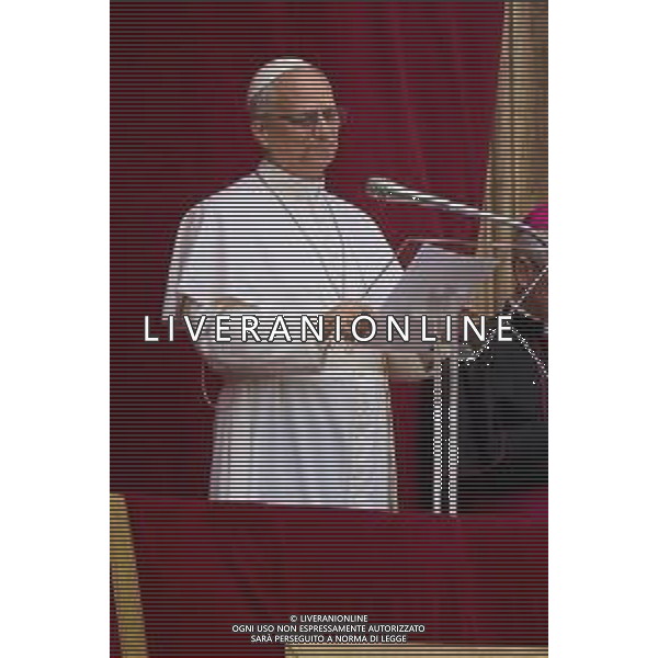 Città del Vaticano - 11 Maggio 2025 Papa Leone XIV appare al balcone centrale della Basilica di San Pietro per la sua prima benedizione domenicale dopo la sua elezione, in Piazza San Pietro in Vaticano Nella Foto: Papa Leone XIV  Andrea Bracaglia - AGENZIA ALDO LIVERANI SAS