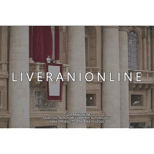 Città del Vaticano - 11 Maggio 2025 Papa Leone XIV appare al balcone centrale della Basilica di San Pietro per la sua prima benedizione domenicale dopo la sua elezione, in Piazza San Pietro in Vaticano Nella Foto: Papa Leone XIV  Andrea Bracaglia - AGENZIA ALDO LIVERANI SAS
