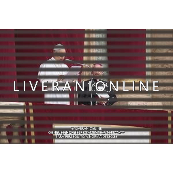 Città del Vaticano - 11 Maggio 2025 Papa Leone XIV appare al balcone centrale della Basilica di San Pietro per la sua prima benedizione domenicale dopo la sua elezione, in Piazza San Pietro in Vaticano Nella Foto: Papa Leone XIV  Andrea Bracaglia - AGENZIA ALDO LIVERANI SAS