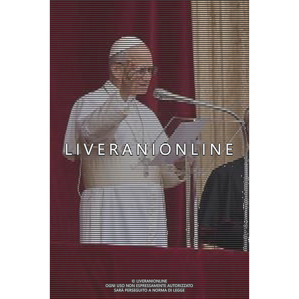 Città del Vaticano - 11 Maggio 2025 Papa Leone XIV appare al balcone centrale della Basilica di San Pietro per la sua prima benedizione domenicale dopo la sua elezione, in Piazza San Pietro in Vaticano Nella Foto: Papa Leone XIV  Andrea Bracaglia - AGENZIA ALDO LIVERANI SAS
