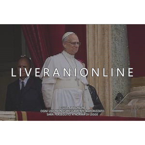 Città del Vaticano - 11 Maggio 2025 Papa Leone XIV appare al balcone centrale della Basilica di San Pietro per la sua prima benedizione domenicale dopo la sua elezione, in Piazza San Pietro in Vaticano Nella Foto: Papa Leone XIV  Andrea Bracaglia - AGENZIA ALDO LIVERANI SAS