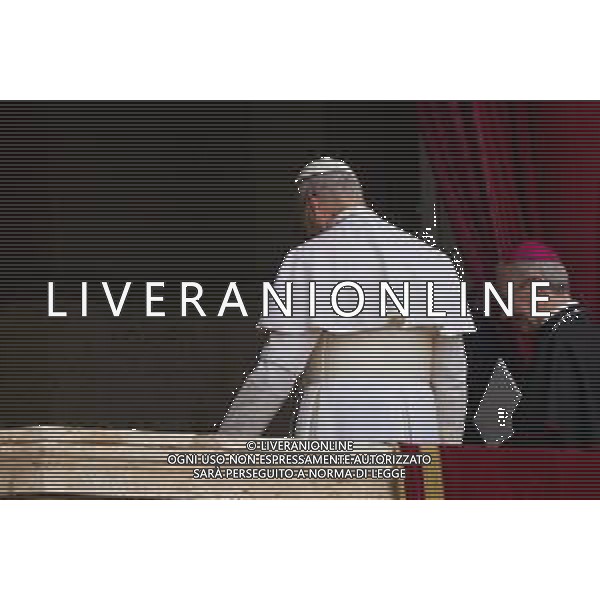 Città del Vaticano - 11 Maggio 2025 Papa Leone XIV appare al balcone centrale della Basilica di San Pietro per la sua prima benedizione domenicale dopo la sua elezione, in Piazza San Pietro in Vaticano Nella Foto: Papa Leone XIV  Andrea Bracaglia - AGENZIA ALDO LIVERANI SAS
