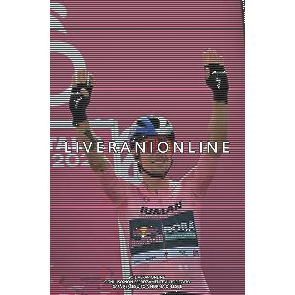 11-05-2025 Giro D\'italia; Tappa 03 Vlore - Vlore; 2025, Red Bull - Bora Hansgrohe; Roglic, Primoz; Vlore; ©SIROTTI - AGENZIA ALDO LIVERANI SAS