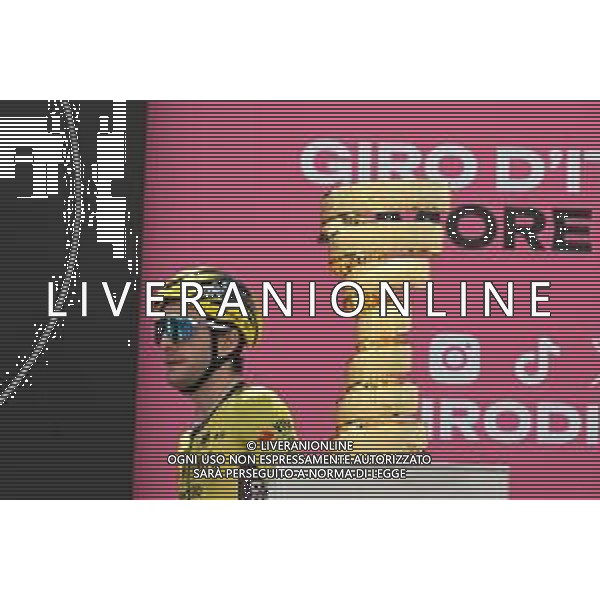 11-05-2025 Giro D\'italia; Tappa 03 Vlore - Vlore; 2025, Visma - Lease A Bike; Yates, Simon; Vlore; ©SIROTTI - AGENZIA ALDO LIVERANI SAS