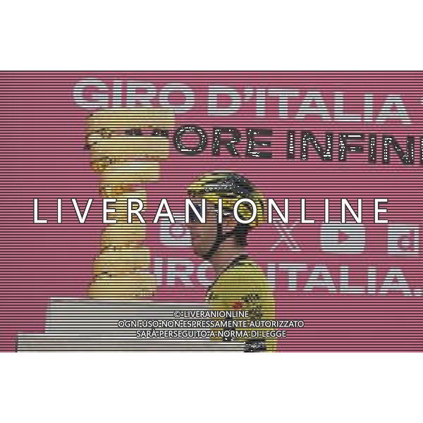 11-05-2025 Giro D\'italia; Tappa 03 Vlore - Vlore; 2025, Visma - Lease A Bike; Yates, Simon; Vlore; ©SIROTTI - AGENZIA ALDO LIVERANI SAS