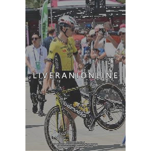 11-05-2025 Giro D\'italia; Tappa 03 Vlore - Vlore; 2025, Visma - Lease A Bike; Van Aert, Wout; Vlore; ©SIROTTI - AGENZIA ALDO LIVERANI SAS