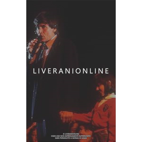 DIAP-RETROSPETTIVA GIANNI MORANDI CANTANTE NELLA FOTO GIANNI MORANDI NELL\'ANNO 1990 AG ALDO LIVERANI SAS 