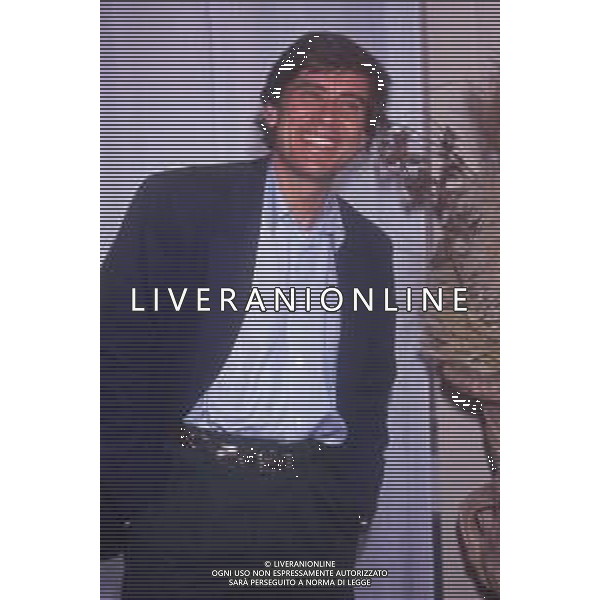 DIAP-RETROSPETTIVA GIANNI MORANDI CANTANTE NELLA FOTO GIANNI MORANDI NELL\'ANNO 1990 AG ALDO LIVERANI SAS 