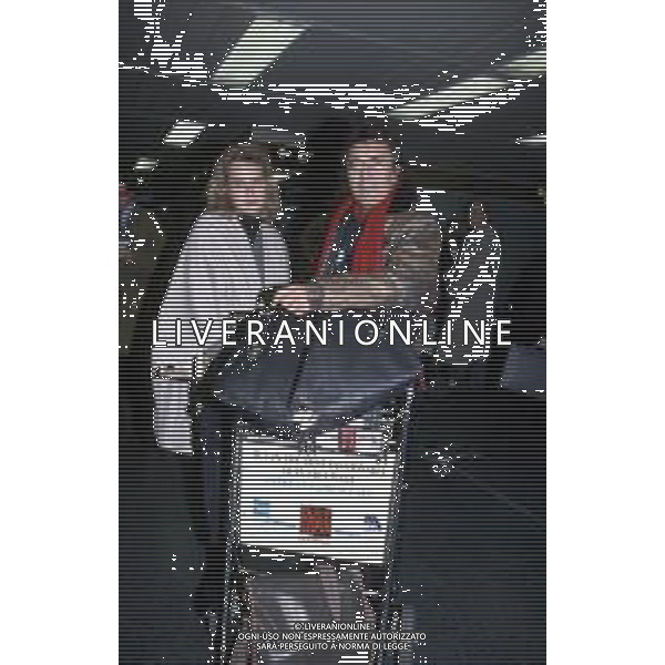 DIAP-RETROSPETTIVA ALBANO CARRISI CANTANTE NELLA FOTO ALBANO CARRISI CON LA FIGLIA YLENIA E ALBERTO TOMBA IN AEROPORTO A MILANO AG ALDO LIVERANI SAS