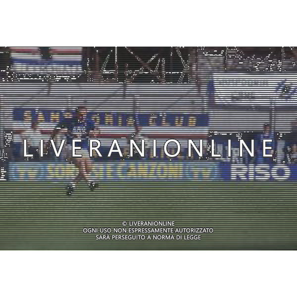 DIAP-RETROSPETTIVA FULVIO BONOMI CALCIATORE NELLA FOTO FULVIO BONOMI CON LA MAGLIA DELLA SAMPDORIA CALCIO AG ALDO LIVERANI SAS