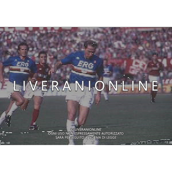 DIAP-RETROSPETTIVA FULVIO BONOMI CALCIATORE NELLA FOTO FULVIO BONOMI CON LA MAGLIA DELLA SAMPDORIA CALCIO AG ALDO LIVERANI SAS