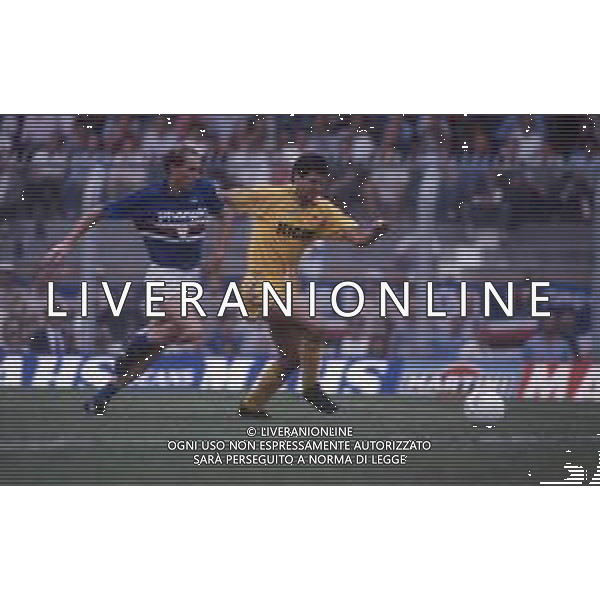 DIAP-RETROSPETTIVA FULVIO BONOMI CALCIATORE NELLA FOTO FULVIO BONOMI CON LA MAGLIA DELLA SAMPDORIA CALCIO E ROBERTO SOLDA\' AG ALDO LIVERANI SAS