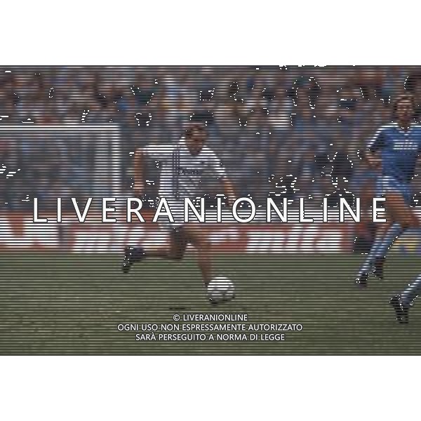 DIAP-RETROSPETTIVA FULVIO BONOMI CALCIATORE NELLA FOTO FULVIO BONOMI CON LA MAGLIA DELLA SAMPDORIA CALCIO AG ALDO LIVERANI SAS