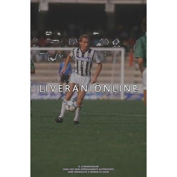 DIAP-RETROSPETTIVA FULVIO BONOMI CALCIATORE NELLA FOTO FULVIO BONOMI CON LA MAGLIA DELL\'ASCOLI CALCIO AG ALDO LIVERANI SAS