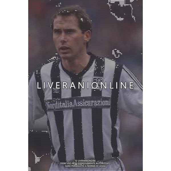 DIAP-RETROSPETTIVA FULVIO BONOMI CALCIATORE NELLA FOTO FULVIO BONOMI CON LA MAGLIA DELL\'ASCOLI CALCIO AG ALDO LIVERANI SAS