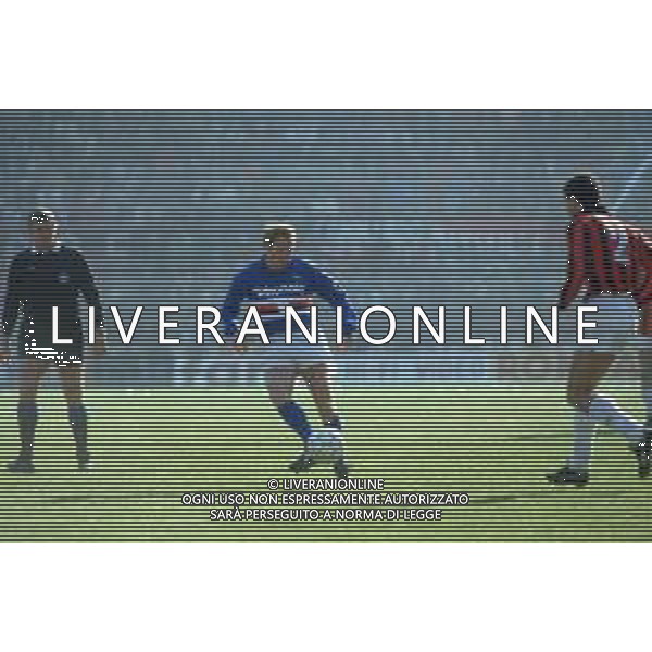 DIAP-RETROSPETTIVA FULVIO BONOMI CALCIATORE NELLA FOTO FULVIO BONOMI CON LA MAGLIA DELLA SAMPDORIA CALCIO AG ALDO LIVERANI SAS