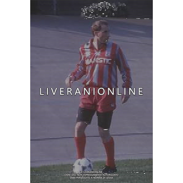 DIAP-RETROSPETTIVA FULVIO BONOMI CALCIATORE NELLA FOTO FULVIO BONOMI CON LA MAGLIA DELLA CREMONESE CALCIO AG ALDO LIVERANI SAS
