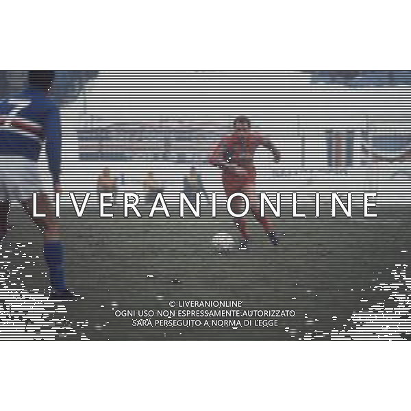 DIAP-RETROSPETTIVA FULVIO BONOMI CALCIATORE NELLA FOTO FULVIO BONOMI CON LA MAGLIA DELLA CREMONESE CALCIO AG ALDO LIVERANI SAS