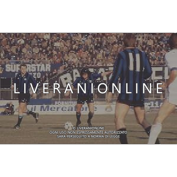 DIAP-RETROSPETTIVA FULVIO BONOMI CALCIATORE NELLA FOTO FULVIO BONOMI CON LA MAGLIA DELL\'ATALANTA CALCIO AG ALDO LIVERANI SAS