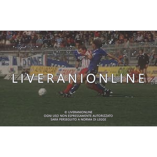 DIAP-RETROSPETTIVA FULVIO BONOMI CALCIATORE NELLA FOTO FULVIO BONOMI CON LA MAGLIA DELLA CREMONESE CALCIO AG ALDO LIVERANI SAS