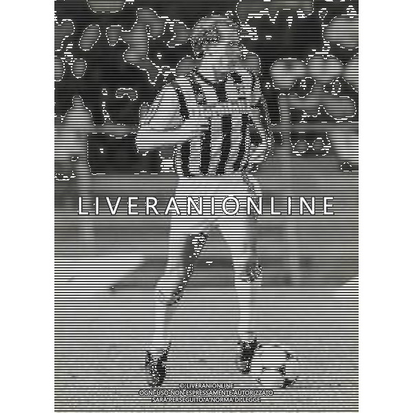 ST-RETROSPETTIVA FULVIO BONOMI CALCIATORE NELLA FOTO FULVIO BONOMI CON LA MAGLIA DELL\'ASCOLI CALCIO AG ALDO LIVERANI SAS
