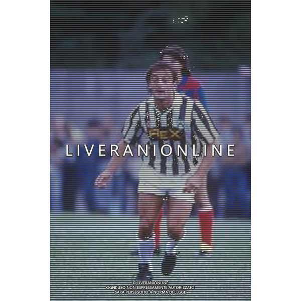 DIAP-RETROSPETTIVA FULVIO SIMONINI CALCIATORE NELLA FOTO FULVIO SIMONINI CON LA MAGLIA DELL\'UDINESE CALCIO AG ALDO LIVERANI SAS
