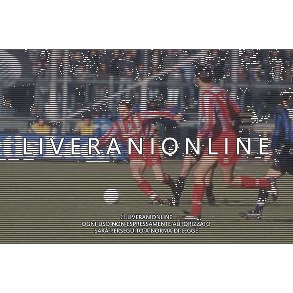 DIAP-RETROSPETTIVA GIANLUCA PETRACHI CALCIATORE NELLA FOTO GIANLUCA PETRACHI CON LA MAGLIA DELLA CREMONESE CALCIO AG ALDO LIVERANI SAS