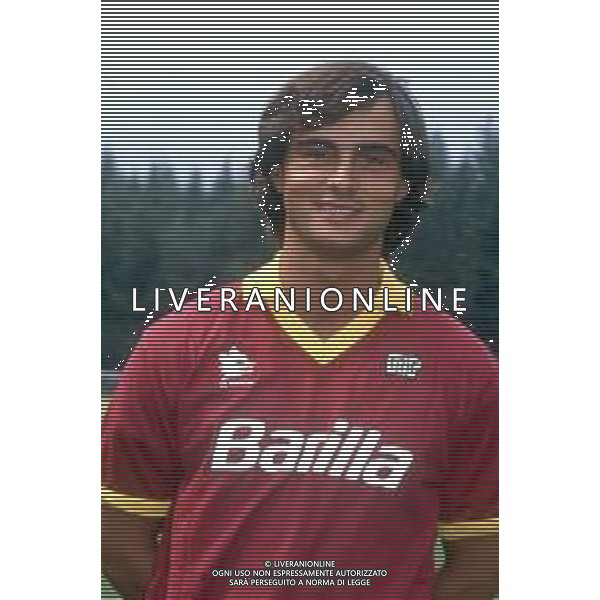 DIAP-RETROSPETTIVA GIUSEPPE GIANNINI CALCIATORE NELLA FOTO GIUSEPPE GIANNINI CON LA MAGLIA DELLA ROMA CALCIO AG ALDO LIVERANI SAS