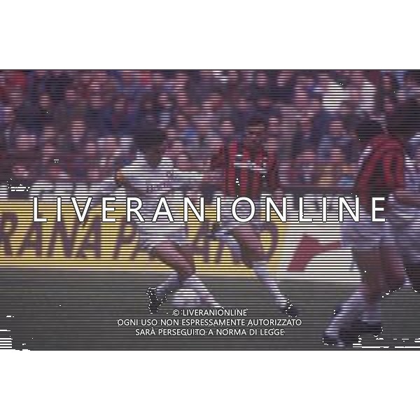 DIAP-RETROSPETTIVA GIUSEPPE GIANNINI CALCIATORE NELLA FOTO GIUSEPPE GIANNINI CON LA MAGLIA DELLA ROMA CALCIO E MARCO SIMONE AG ALDO LIVERANI SAS