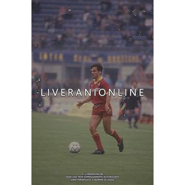 DIAP-RETROSPETTIVA GIUSEPPE GIANNINI CALCIATORE NELLA FOTO GIUSEPPE GIANNINI CON LA MAGLIA DELLA ROMA CALCIO AG ALDO LIVERANI SAS