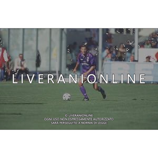 DIAP-RETROSPETTIVA GIULIO FALCONE CALCIATORE NELLA FOTO GIULIO FALCONE CON LA MAGLIA DELLA FIORENTINA CALCIO AG ALDO LIVERANI SAS