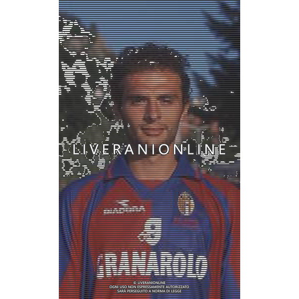 DIAP-RETROSPETTIVA GIULIO FALCONE CALCIATORE NELLA FOTO GIULIO FALCONE CON LA MAGLIA DEL BOLOGNA CALCIO AG ALDO LIVERANI SAS
