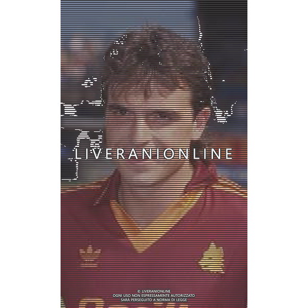 DIAP-RETROSPETTIVA GIOVANNI PIACENTINI CALCIATORE NELLA FOTO GIOVANNI PIACENTINI CON LA MAGLIA DELLA ROMA CALCIO AG ALDO LIVERANI SAS