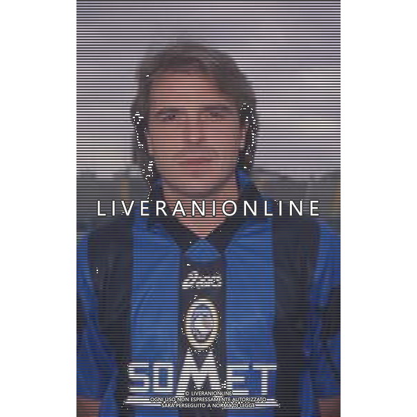 DIAP-RETROSPETTIVA GIOVANNI PIACENTINI CALCIATORE NELLA FOTO GIOVANNI PIACENTINI CON LA MAGLIA DELL\'ATALANTA CALCIO AG ALDO LIVERANI SAS