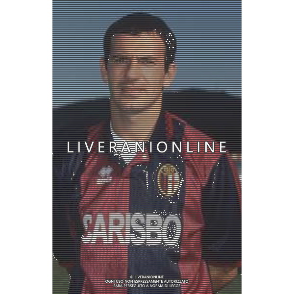 DIAP-RETROSPETTIVA GIORGIO BRESCIANI CALCIATORE NELLA FOTO GIORGIO BRESCIANI CON LA MAGLIA DEL BOLOGNA CALCIO AG ALDO LIVERANI SAS