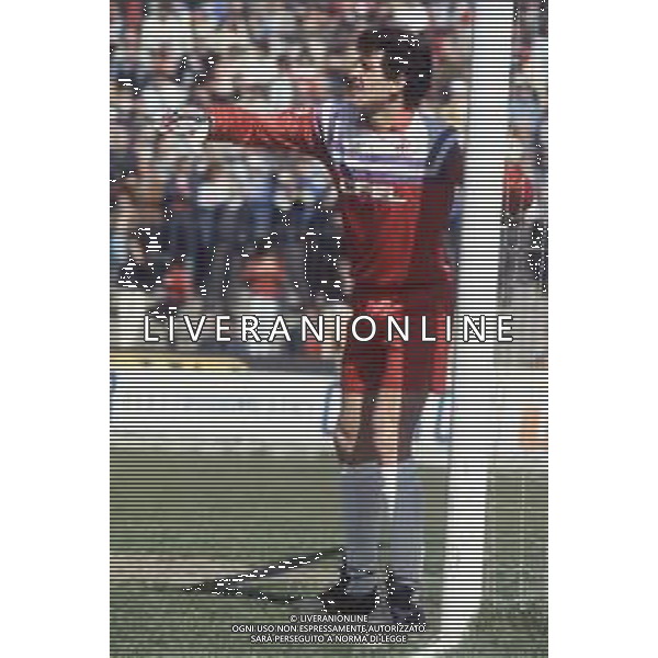 DIAP-RETROSPETTIVA GIOVANNI GALLI CALCIATORE NELLA FOTO GIOVANNI GALLI CON LA MAGLIA DELL FIORENTINA CALCIO AG ALDO LIVERANI SAS