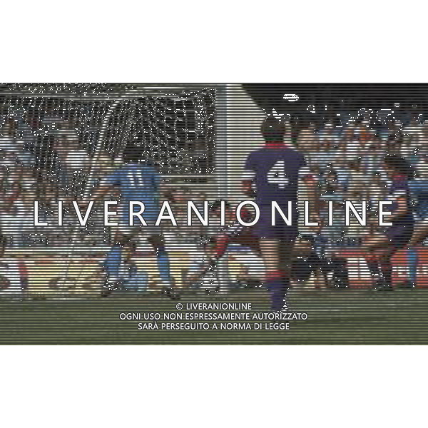 DIAP-RETROSPETTIVA GIOVANNI GALLI CALCIATORE NELLA FOTO GIOVANNI GALLI CON LA MAGLIA DELL FIORENTINA CALCIO AG ALDO LIVERANI SAS
