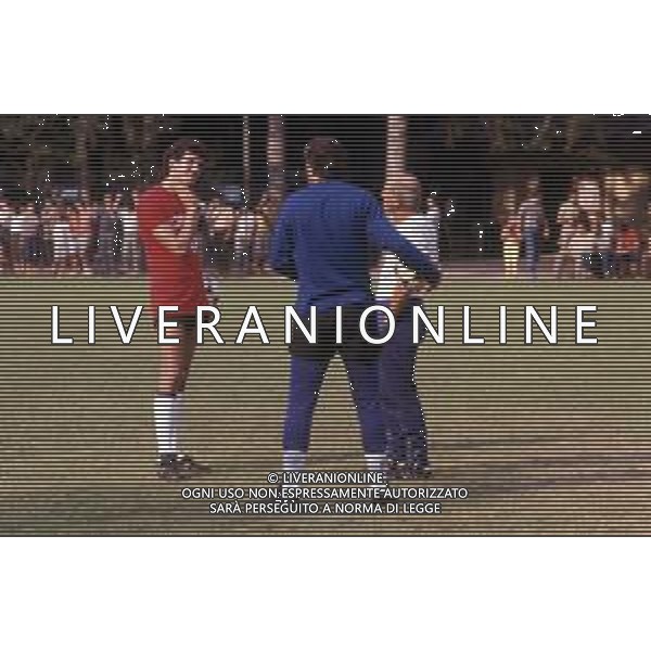 DIAP-RETROSPETTIVA GIOVANNI GALLI CALCIATORE NELLA FOTO GIOVANNI GALLI CON LA MAGLIA DELL FIORENTINA CALCIO AG ALDO LIVERANI SAS