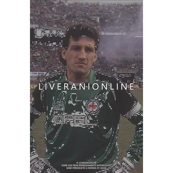 DIAP-RETROSPETTIVA GIOVANNI GALLI CALCIATORE NELLA FOTO GIOVANNI GALLI CON LA MAGLIA DELL FIORENTINA CALCIO AG ALDO LIVERANI SAS