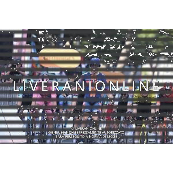 13-05-2025 Giro D\'italia; Tappa 04 Alberobello - Lecce; 2025, Picnic - Postnl; 2025, Lidl - Trek; 2025, Visma - Lease A Bike; Van Uden, Casper; Pedersen, Mads; Kooij, Olav; Lecce; ©SIROTTI - AGENZIA ALDO LIVERANI SAS