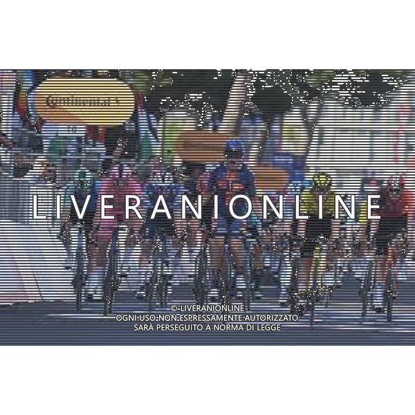 13-05-2025 Giro D\'italia; Tappa 04 Alberobello - Lecce; 2025, Picnic - Postnl; 2025, Lidl - Trek; 2025, Visma - Lease A Bike; Van Uden, Casper; Pedersen, Mads; Kooij, Olav; Lecce; ©SIROTTI - AGENZIA ALDO LIVERANI SAS