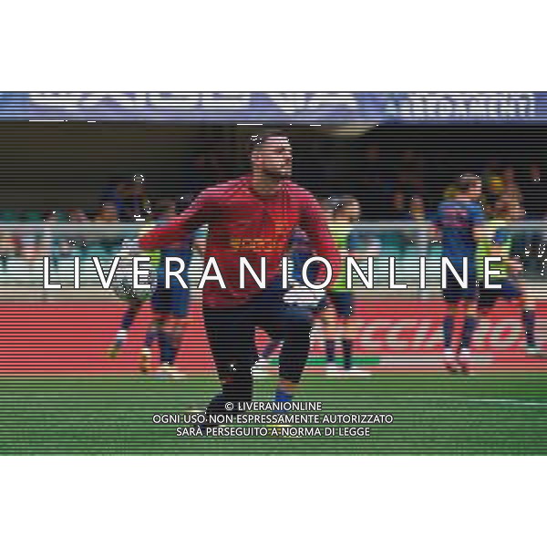 TVEM May 11, 2025 Verona, Italy - Hellas Verona vs US Lecce - Italian soccer serie A 2024/25 - Marcantonio Bentegodi Stadium. In the pic: Wladimiro Falcone of US Lecce ©TVEM Emmanuele Mastrodonato - AGENZIA ALDO LIVERANI SAS
