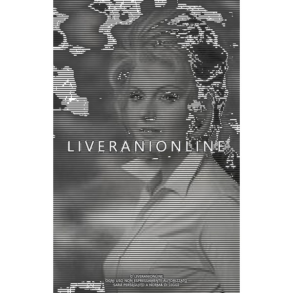 NEG-RETROSPETTIVA SYLVA KOSCINA ATTRICE NELLA FOTO SYLVA KOSCINA SUL SET CINEMATOGRAFICO DEL FILM“ IL LUPI ATTACANO IN BRANCO“titolo internazionale: Hornets\' Nest NELL\'ANNO 1969 A PIACENZA AG ALDO LIVERANI SAS