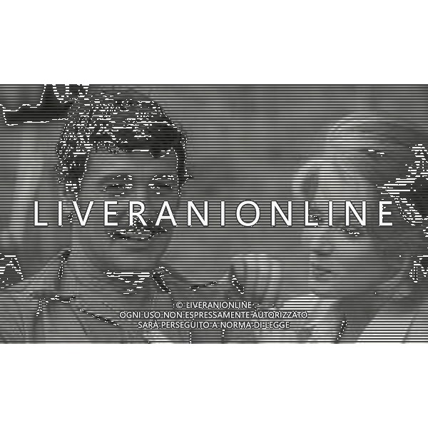 NEG-RETROSPETTIVA SYLVA KOSCINA ATTRICE NELLA FOTO SYLVA KOSCINA CON ROCK HUDSON SUL SET CINEMATOGRAFICO DEL FILM“ IL LUPI ATTACANO IN BRANCO“titolo internazionale: Hornets\' Nest NELL\'ANNO 1969 A PIACENZA AG ALDO LIVERANI SAS