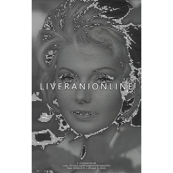 NEG-RETROSPETTIVA SYLVA KOSCINA ATTRICE NELLA FOTO SYLVA KOSCINA SUL SET CINEMATOGRAFICO DEL FILM“ IL LUPI ATTACANO IN BRANCO“titolo internazionale: Hornets\' Nest NELL\'ANNO 1969 A PIACENZA AG ALDO LIVERANI SAS